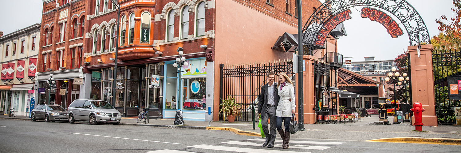 Shopping In Downtown Victoria 