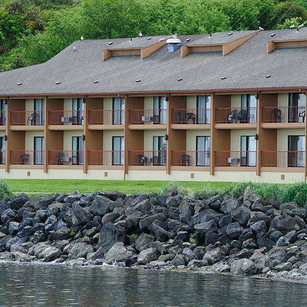Red Lion Hotel With Ferry Black Ball Line Daily Departures Red Lion Hotel With Ferry